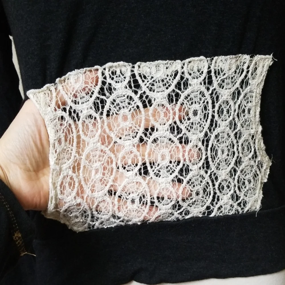 Mauve lace kangaroo pocket hoodie